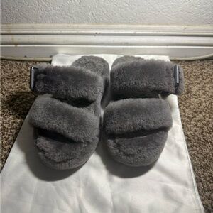 UGG Women's Fluffy Gray Slippers
